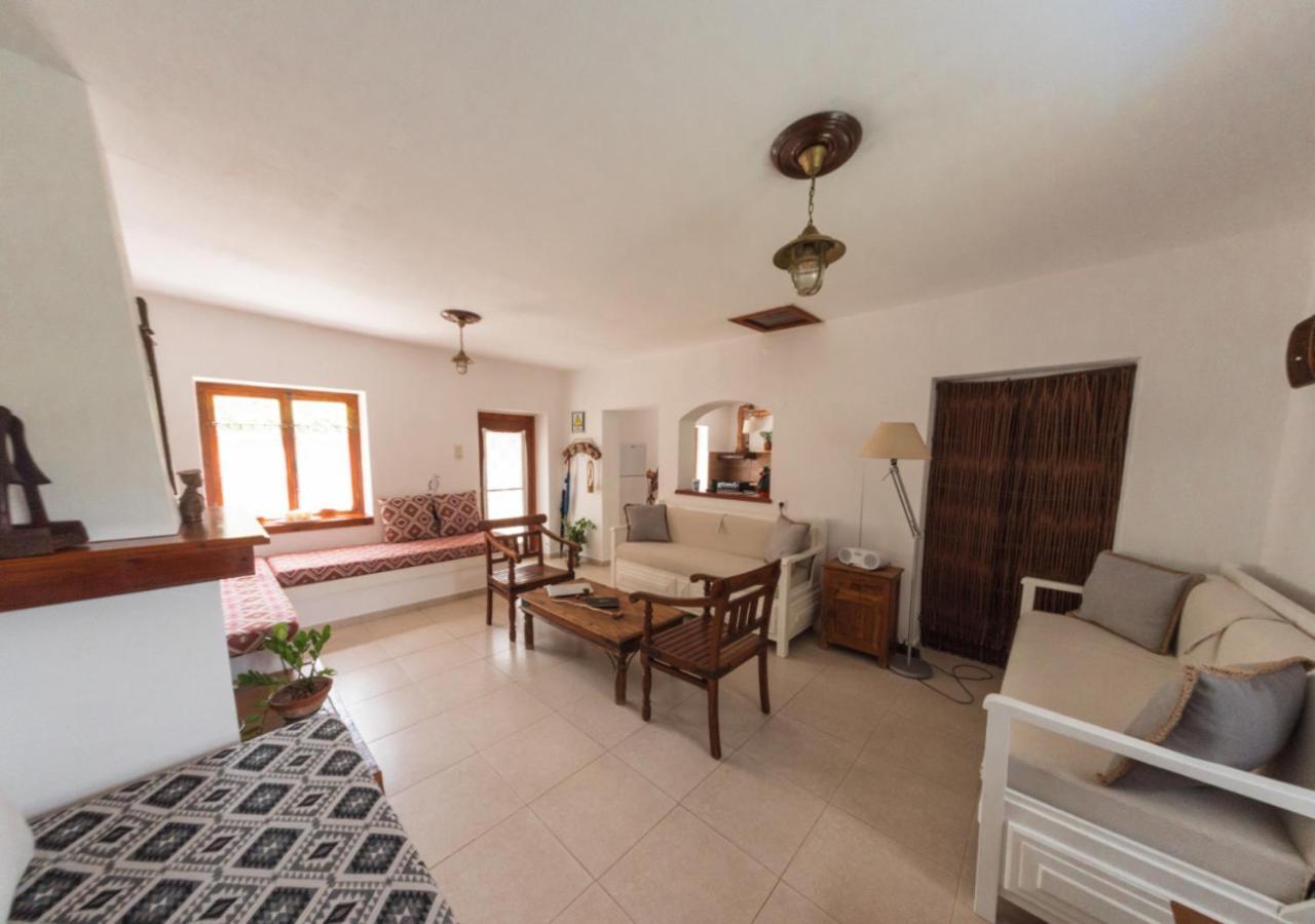 Santa Cruz Country Cottage Kallithea  外观 照片