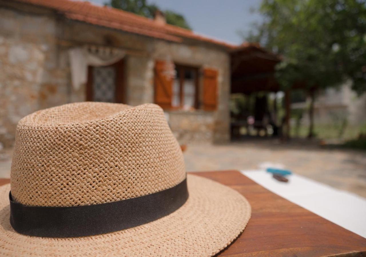 Santa Cruz Country Cottage Kallithea  外观 照片