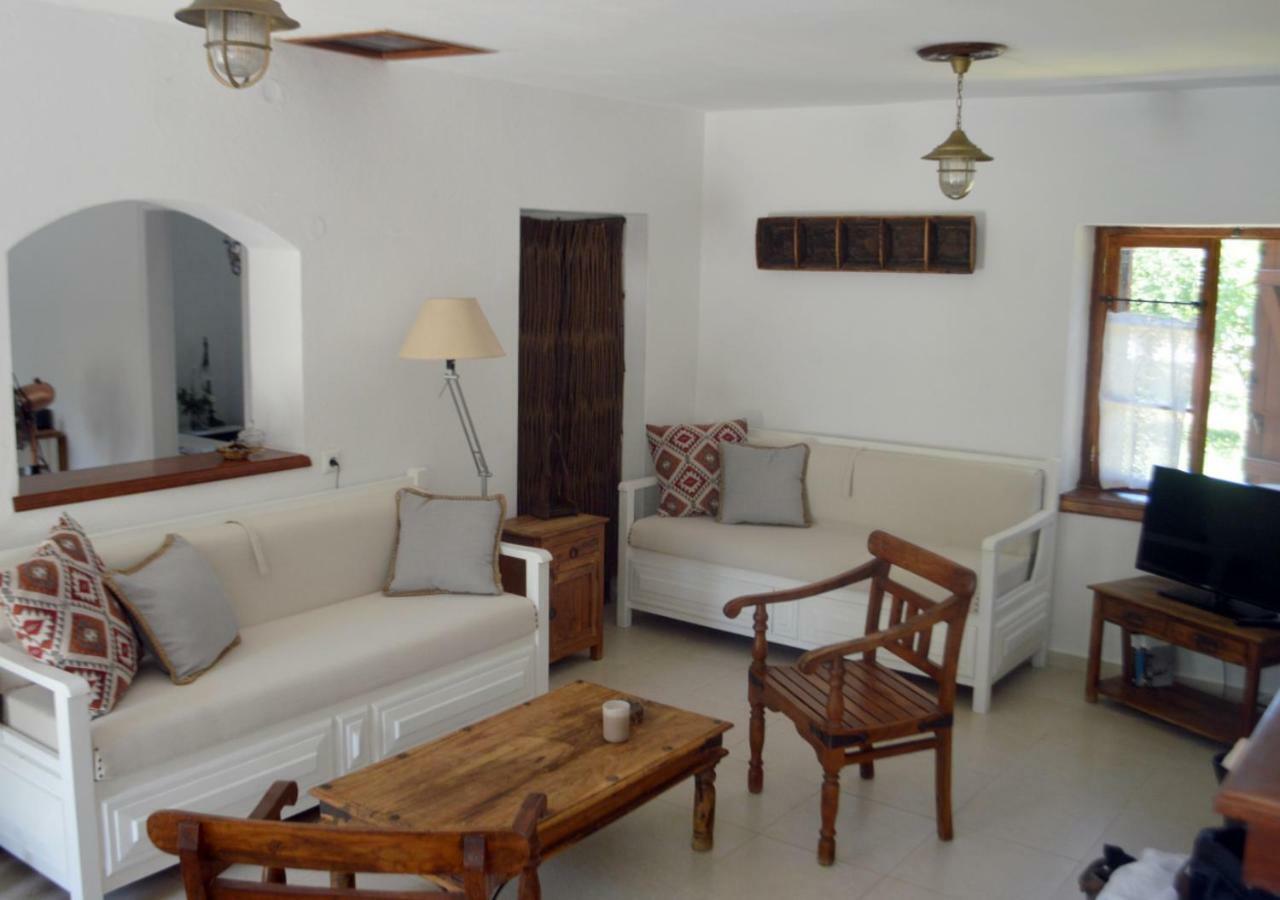 Santa Cruz Country Cottage Kallithea  外观 照片