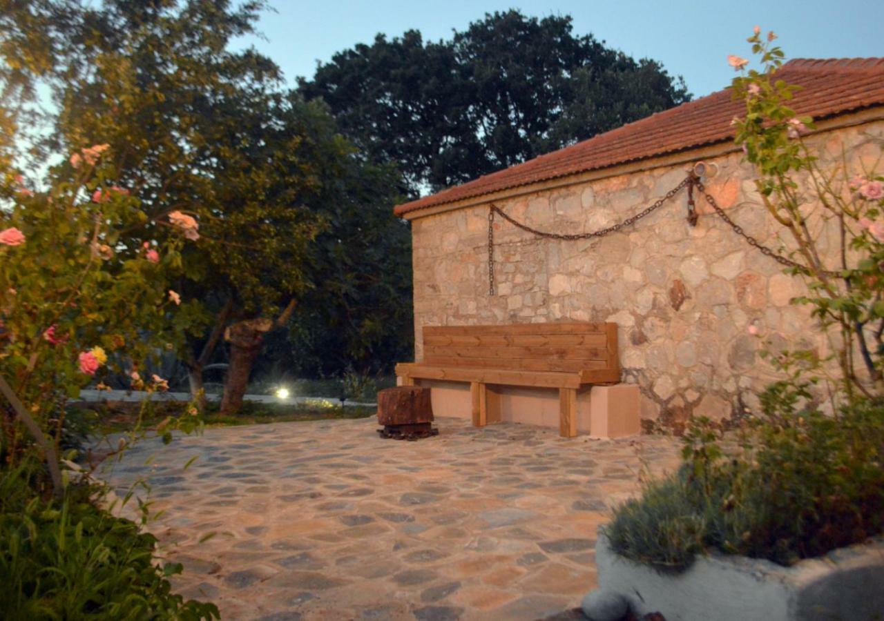 Santa Cruz Country Cottage Kallithea  外观 照片